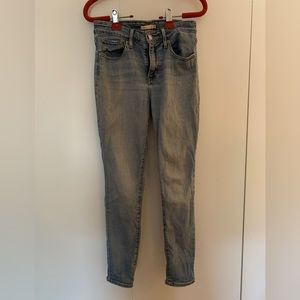 Levi’s 721 high rise skinny - size 28